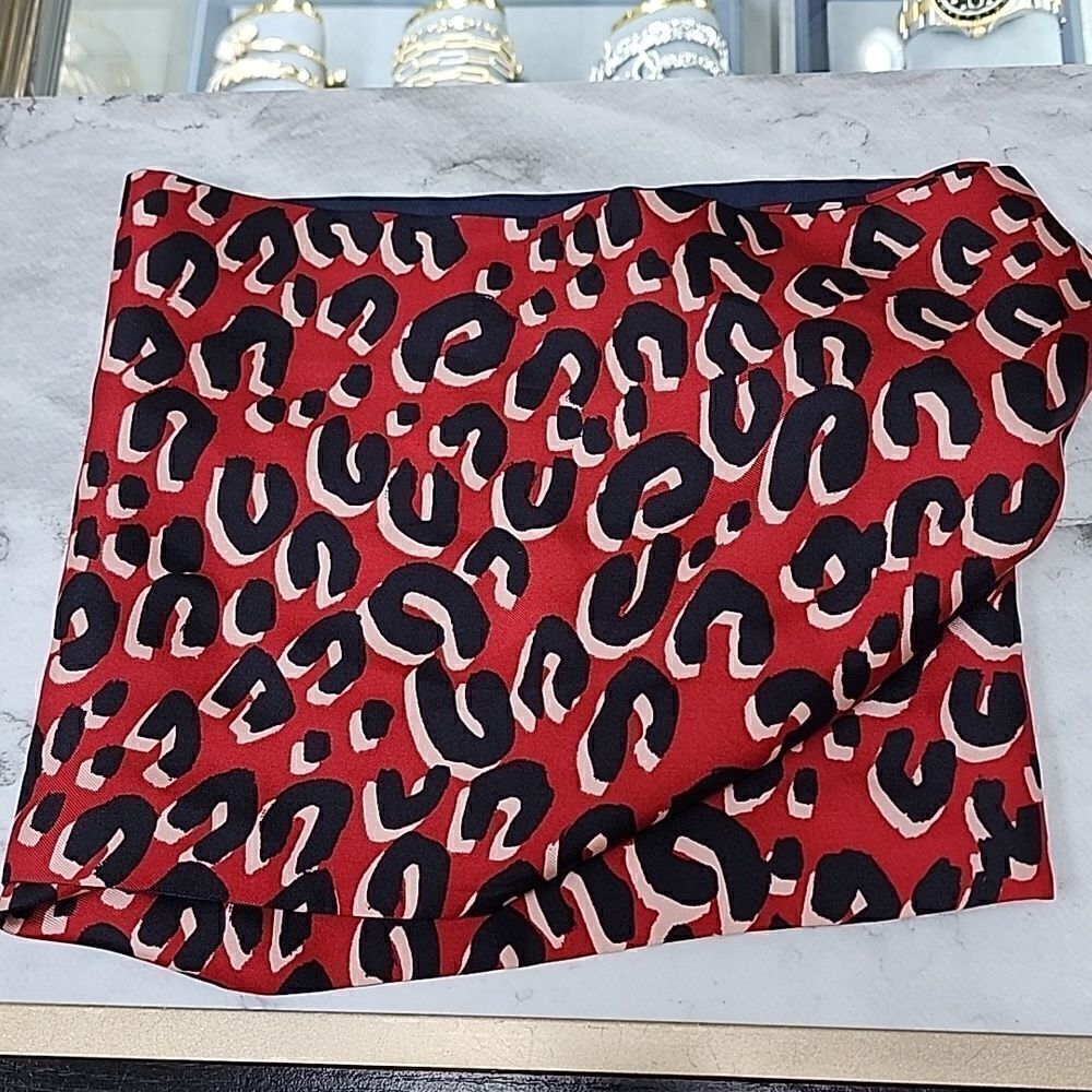 Authentic Louis Vuitton Animal Print Polka-dot Snood Infiniti Scarf